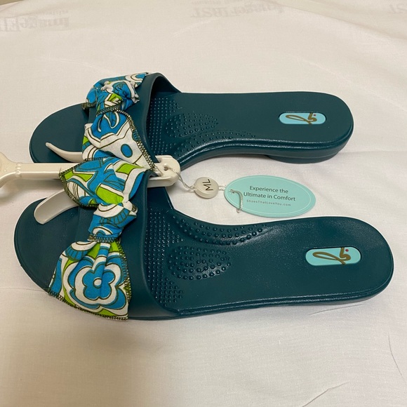 NWT OKA.b Sandals - Picture 5 of 7